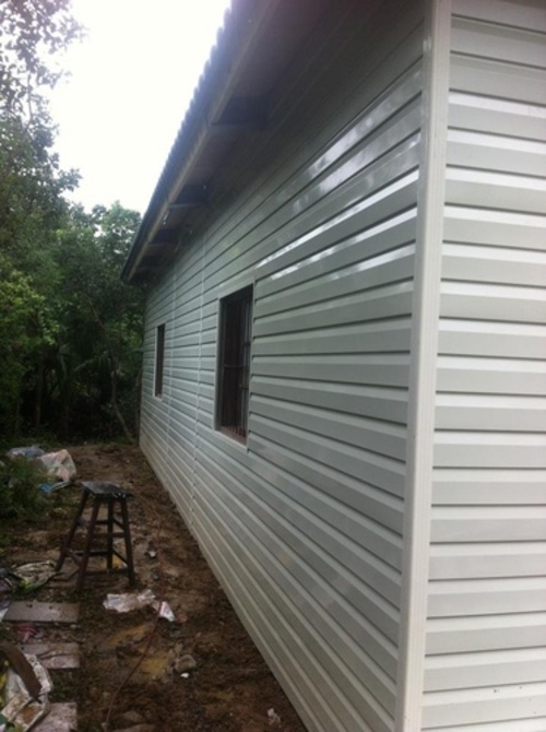 金屬牆板 鋼構組合屋 琉璃鋼瓦 取代木造屋 水泥磚牆  |專業服務|文章區